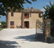 IL GIARDINO DEGLI ULIVI - Country house