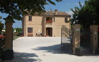 IL GIARDINO DEGLI ULIVI - Country house